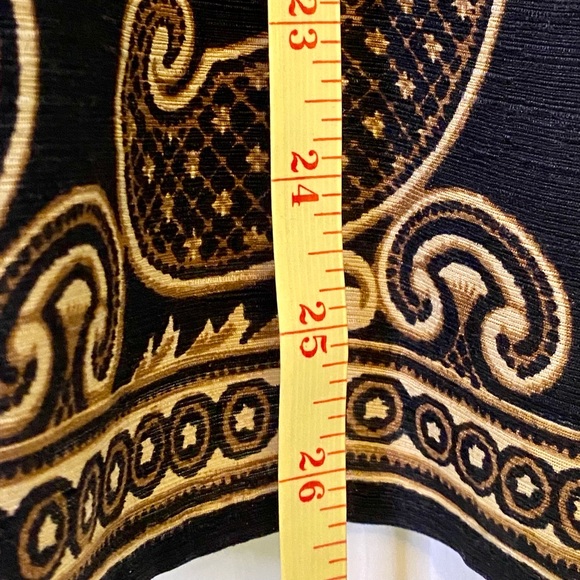 🎉HP🎉 Silk embroidery look skirt - Picture 5 of 8